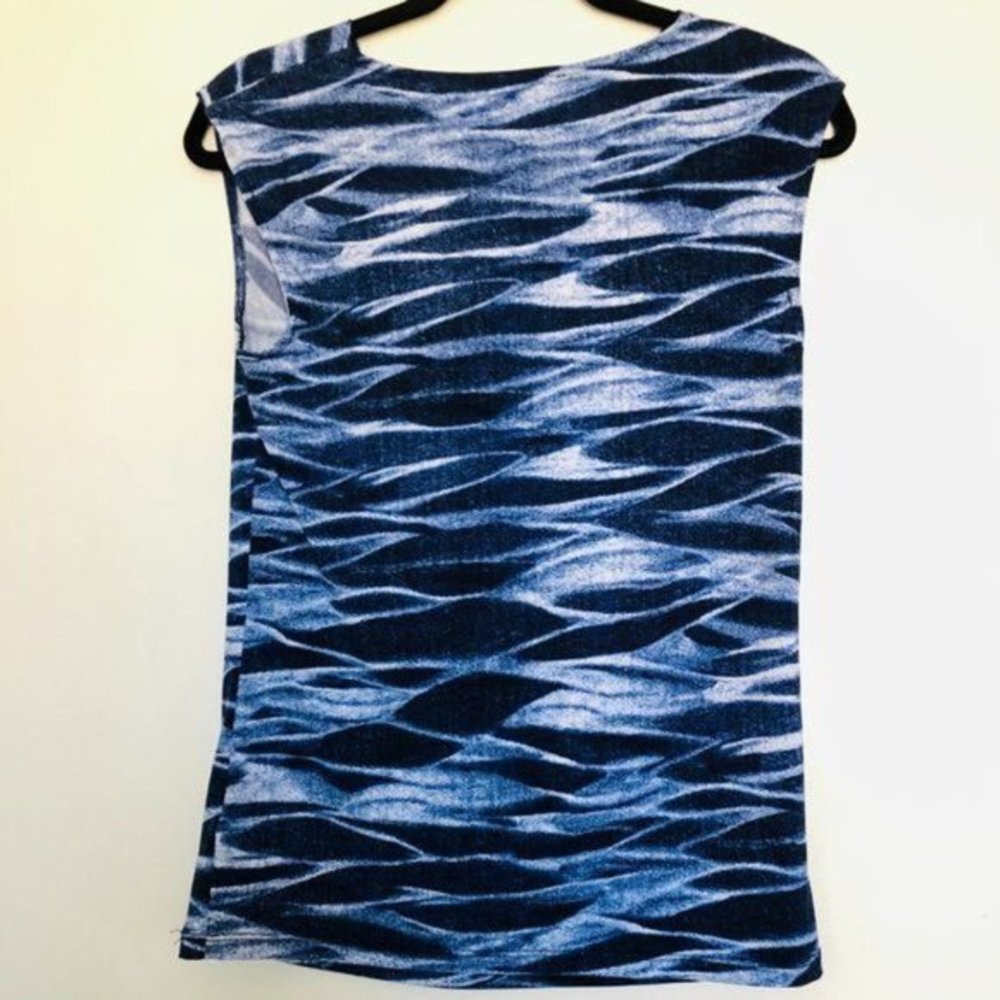 Michael Kors Blue Print Sleeveless- Size Small - Picture 9 of 11